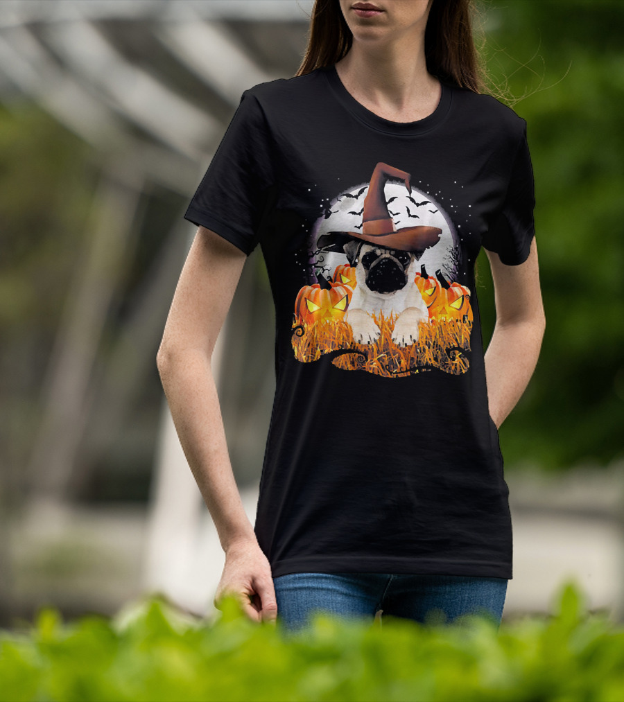 Funny Pug Halloween Witch Hat Pumpkins Moon Bats T-Shirt