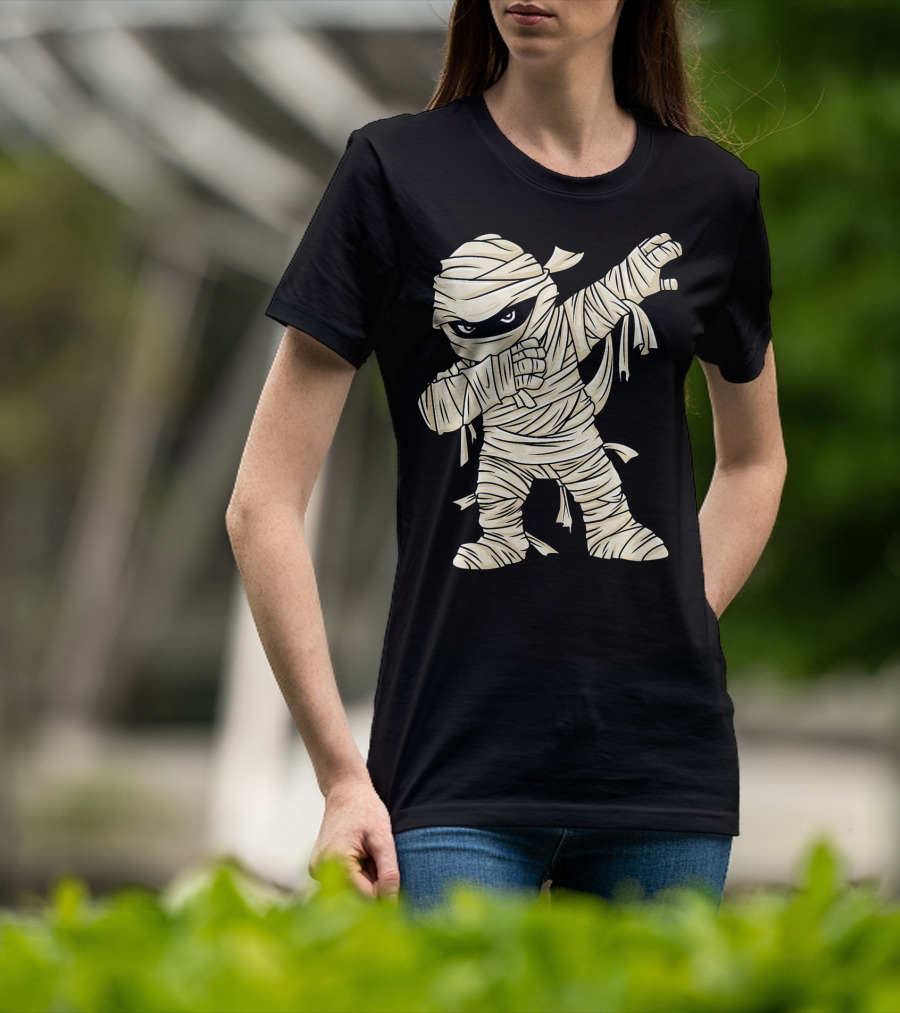 Dabbing Mummy Costume Dance Halloween Humor T-Shirt