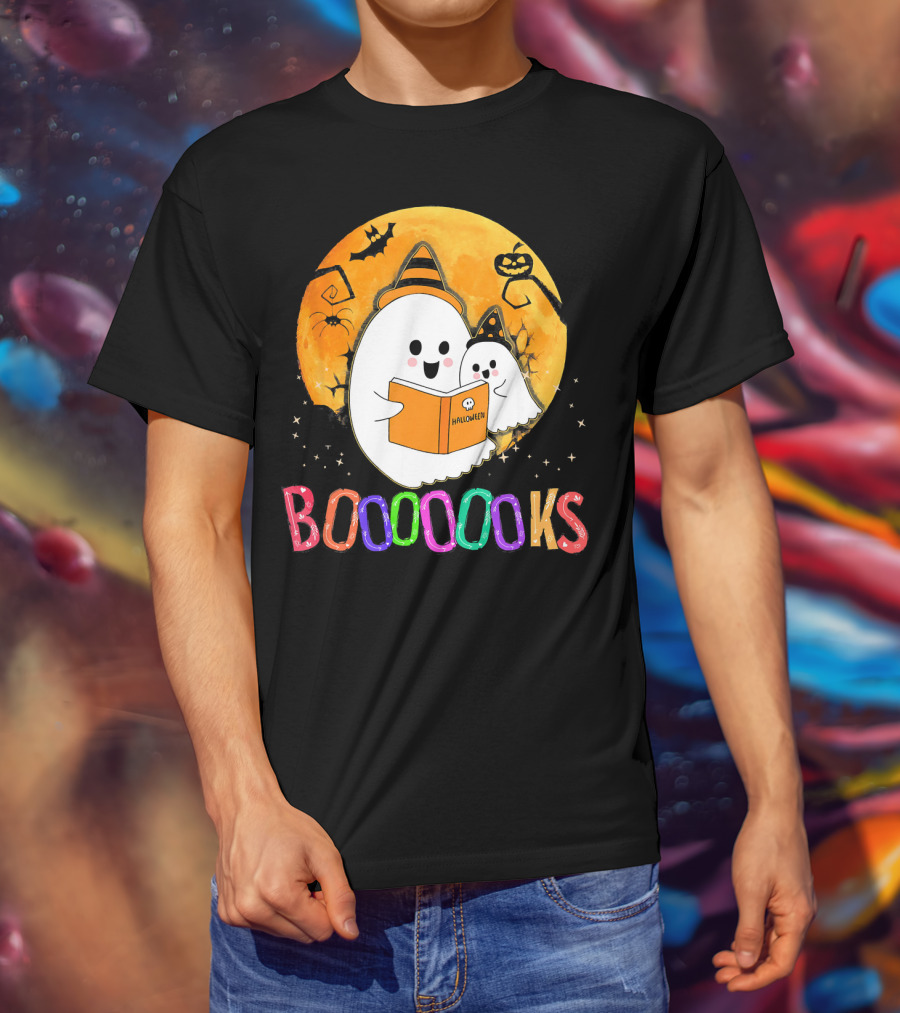 BOOOOOOKS Halloween Ghost Reading Under Full Moon T-Shirt