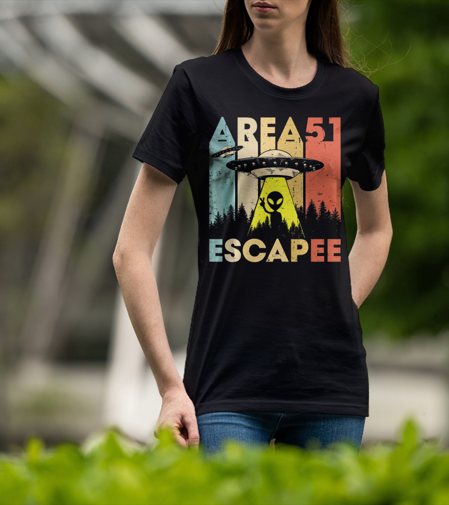 Area 51 Escapee UFO Alien Vintage Halloween Costume T-Shirt