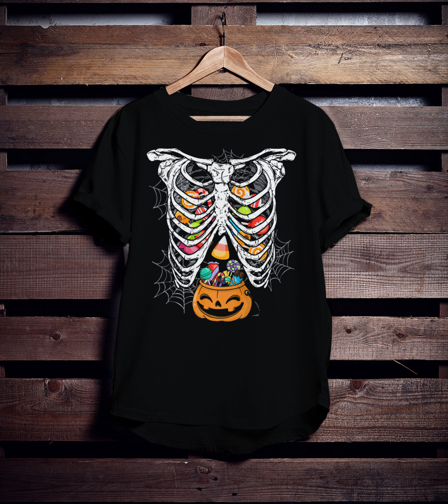 Skeleton Rib Cage X Ray Candy Halloween Pumpkin Fun T-Shirt