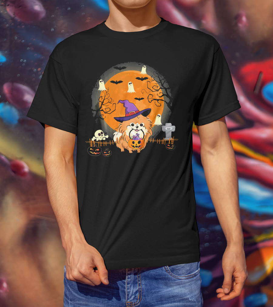 Pomeranian Witch Halloween Pumpkin Ghosts Bats Graveyard Moon T-Shirt