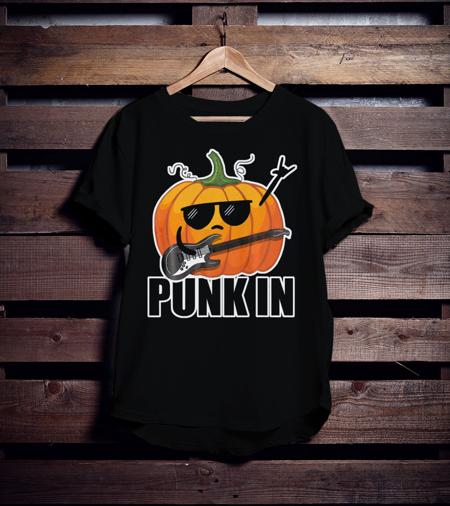 Punk In Halloween Funny Cool Pumpkin Punk Rock T-Shirt