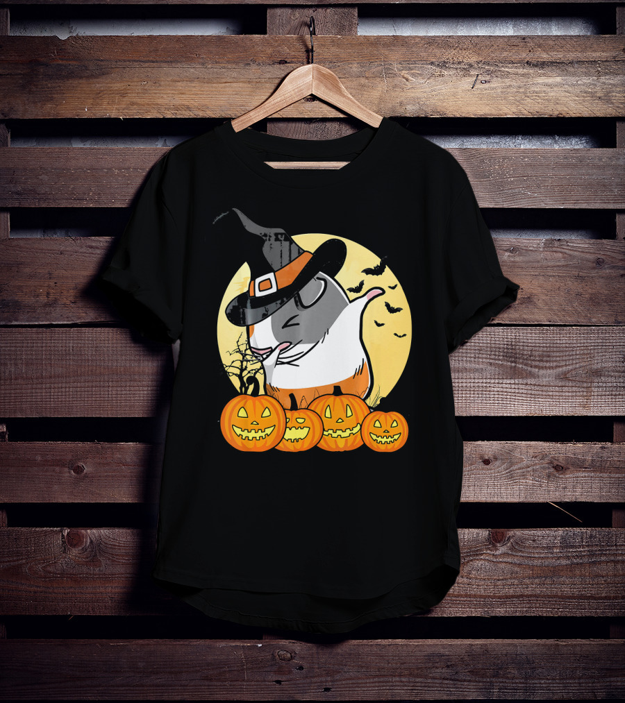 Witch Hat Dabbing Guinea Pig Halloween Pumpkins And Bats Moon Dance T-Shirt
