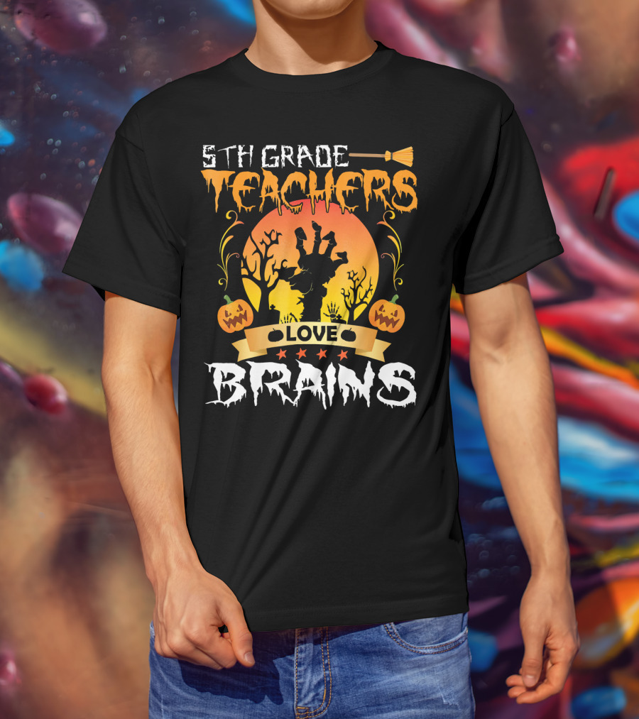 5th Grade Teachers Love Brains Tomb Pumpkin Moon T-Shirt