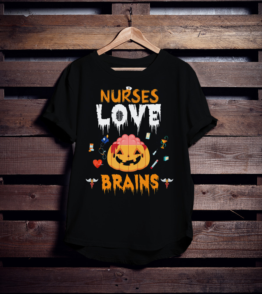 Nurses Love Brains Halloween Scary Nurse Pumpkin T-Shirt