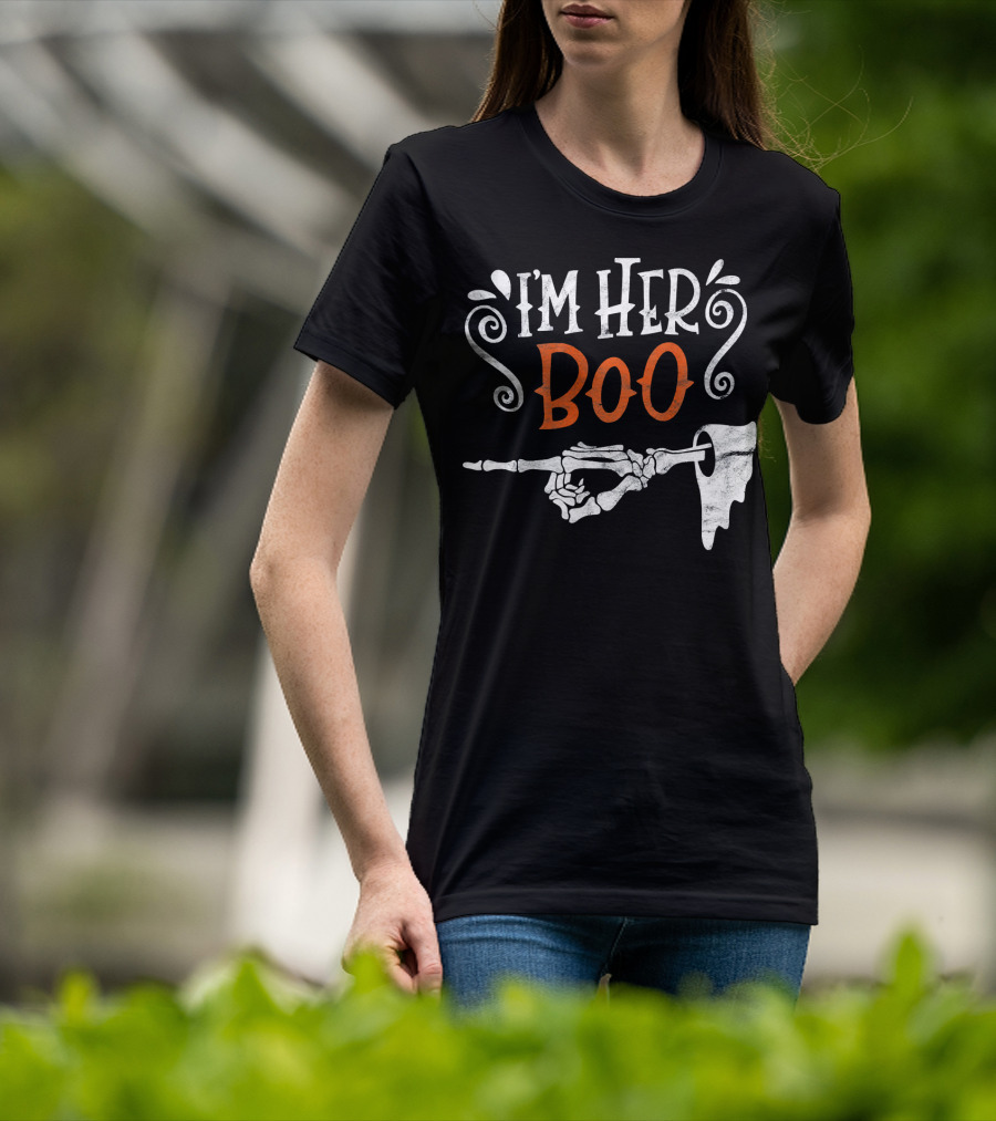 I'm Her Boo Halloween Skeleton Hand Ghost T-Shirt