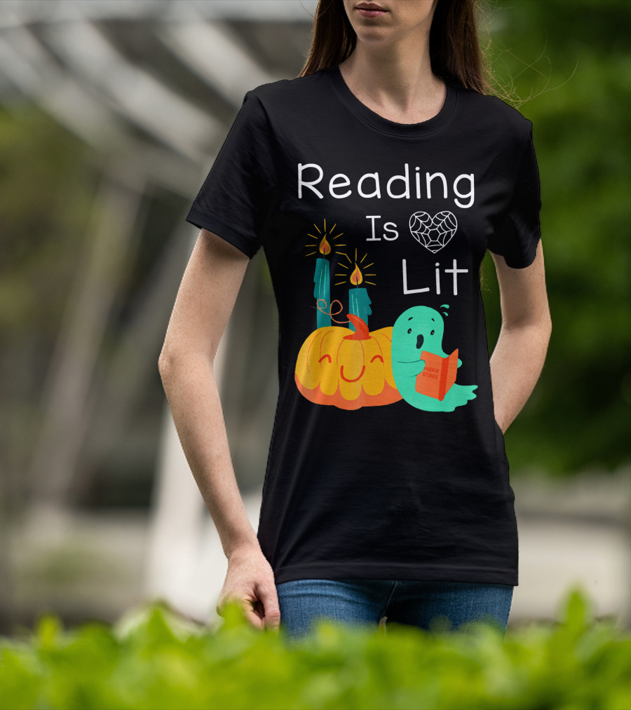 Reading Is Lit Teacher Librarian Halloween Costume Pumpkin Ghost Candles T-Shirt