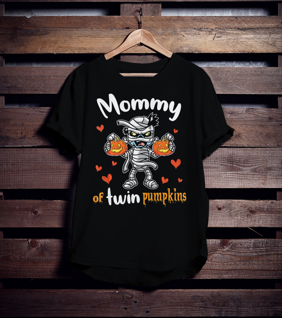 Mommy Of Twin Pumpkins Hearts Mummy T-Shirt