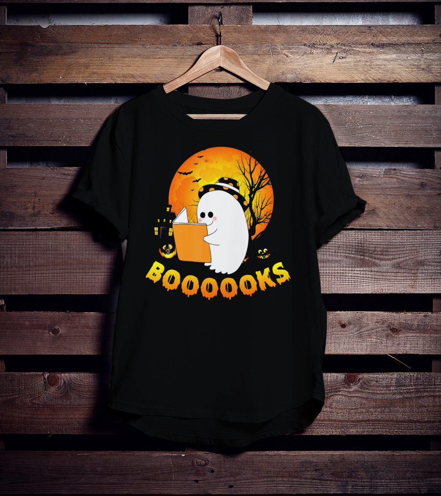 Booooooks Cute Ghost Reading Halloween Book Full Moon Scene T-Shirt