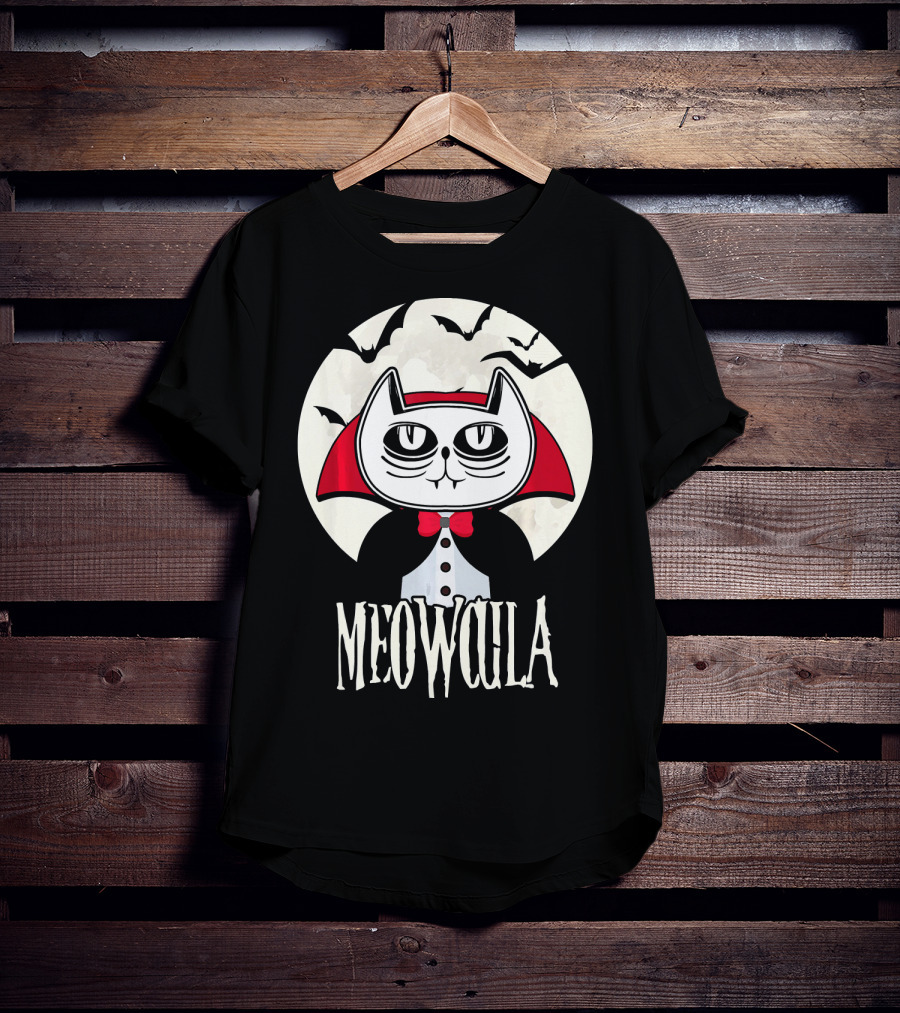 Meowcula Funny Cat Vampire Dracula Cartoon Bats Moon T-Shirt