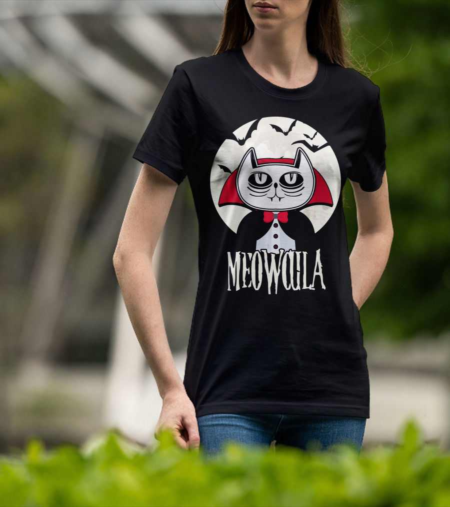 Meowcula Funny Cat Vampire Dracula Cartoon Bats Moon T-Shirt