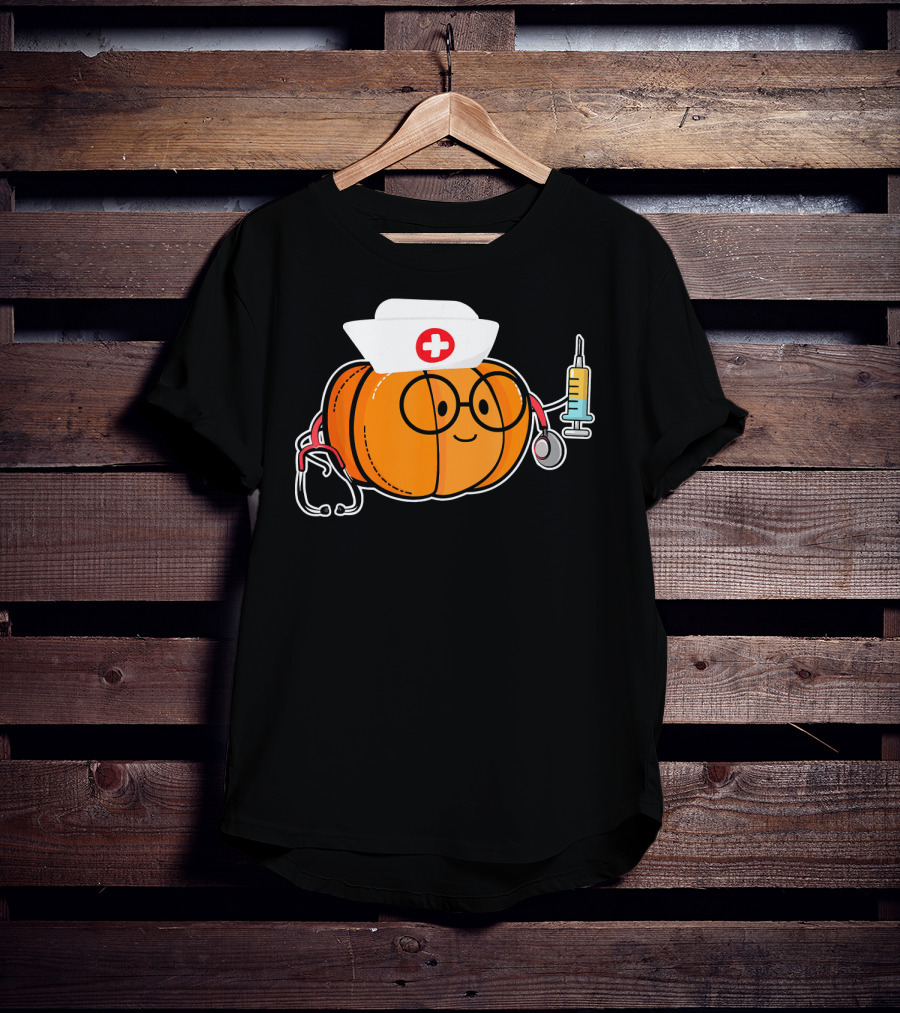 Nurse Halloween Pumpkin With Stethoscope And Syringe Smiling Face T-Shirt