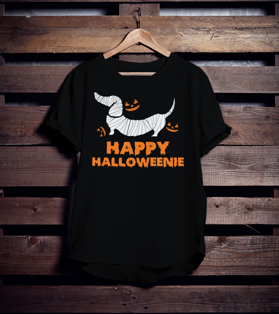 Happy Halloweenie Dachshund Mummy With Jack-O'-Lanterns T-Shirt