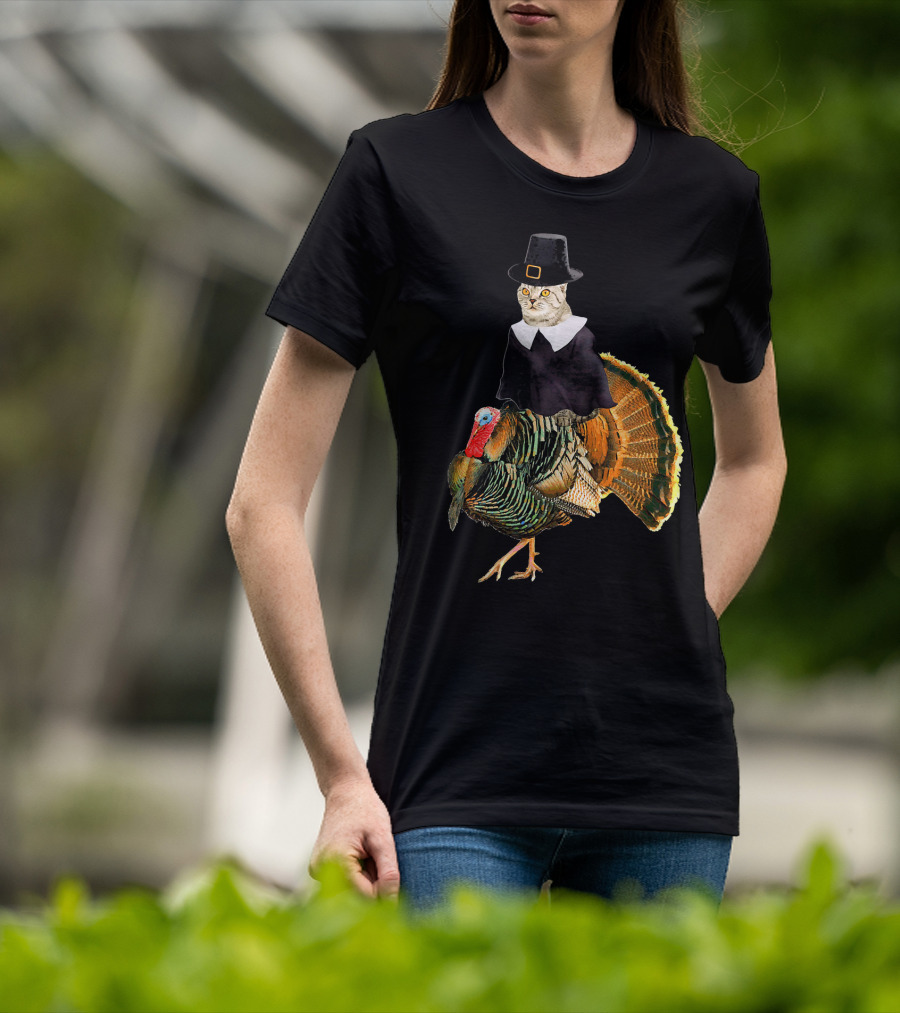 Cat In Pilgrim Outfit On Thanksgiving Turkey T-Shirt