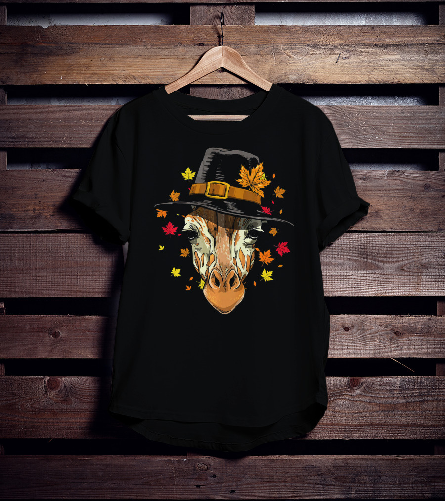Thanksgiving Pilgrim Giraffe Autumn Leaves T-Shirt