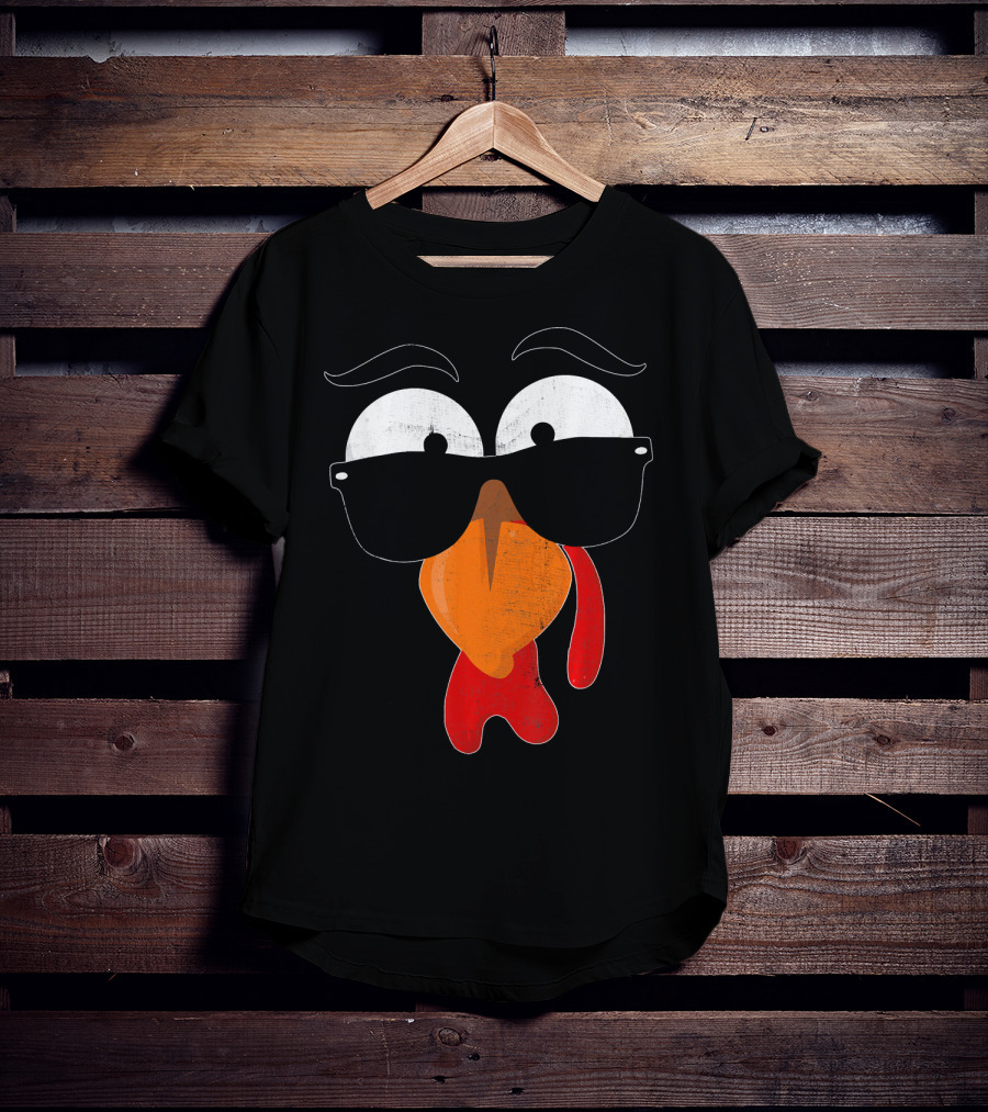 Funny Turkey Face Costume Thanksgiving Humor T-Shirt