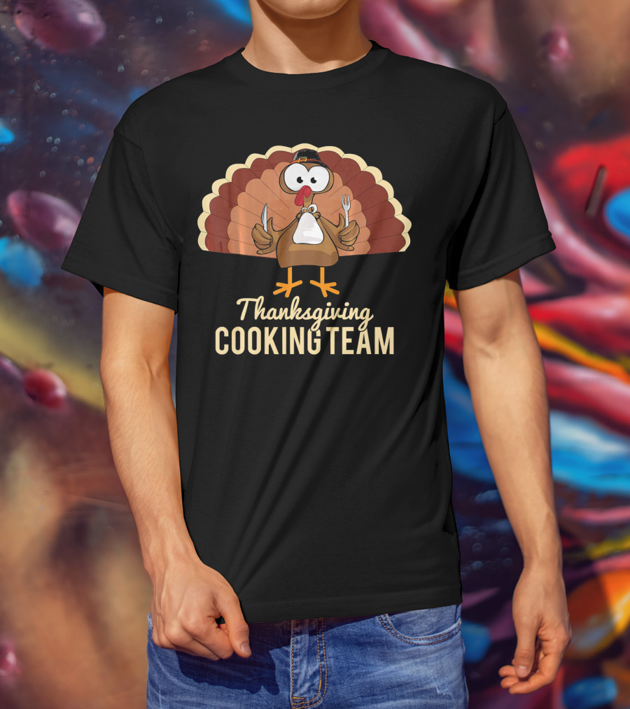 Thanksgiving Cooking Team Turkey With Pilgrim Hat And Utensils T-Shirt