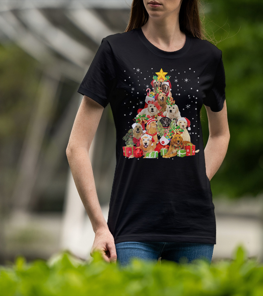 Golden Retriever Christmas Tree With Santa Hats And Presents T-Shirt