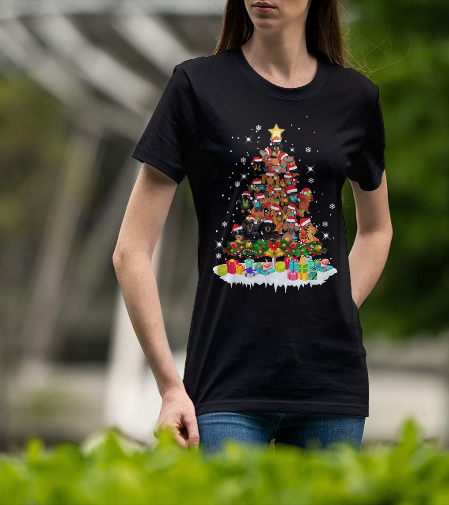 Funny Dachshund Christmas Tree With Santa Hats And Presents T-Shirt