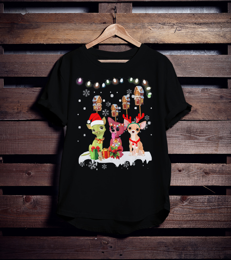 Chihuahua Christmas Light With Santa Hat And Reindeer Antlers T-Shirt