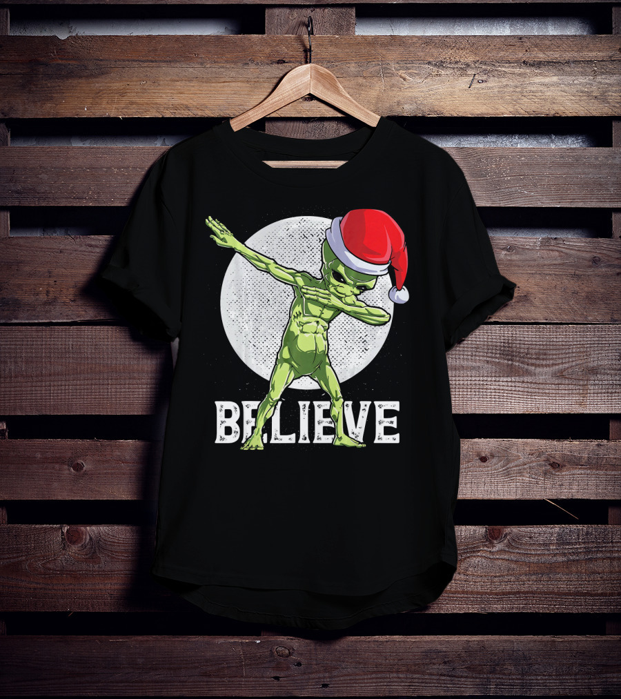 Believe Dabbing Alien Santa Hat Christmas Boys T-Shirt