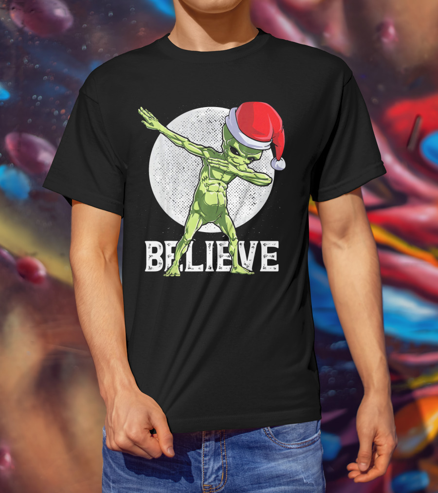 Believe Dabbing Alien Santa Hat Christmas Boys T-Shirt