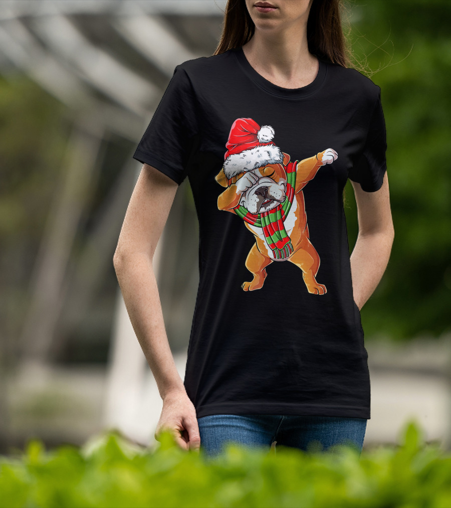 Dabbing English Bulldog Santa Claus With Christmas Hat And Scarf T-Shirt