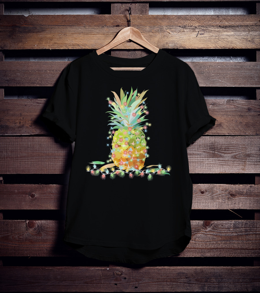 Beach Tropical Christmas Pineapple Lights Holiday Decor T-Shirt