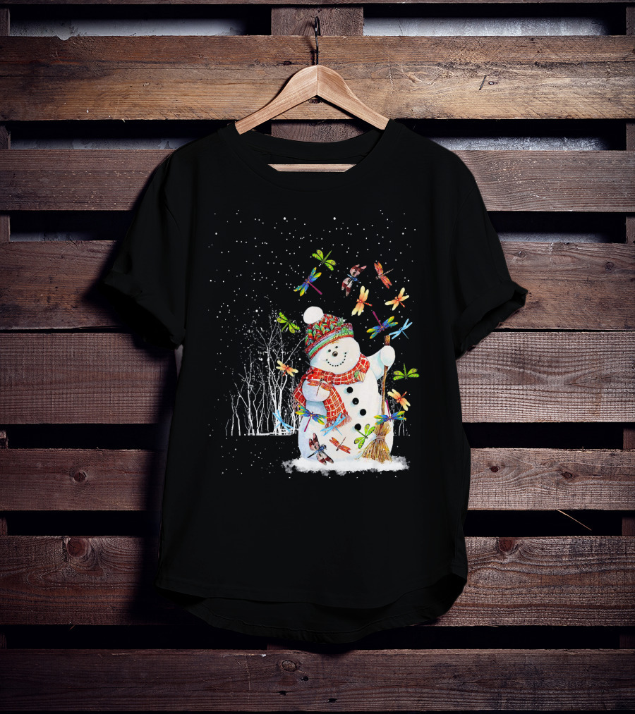 Merry Christmas Dragonfly Snowman In Winter Scene T-Shirt