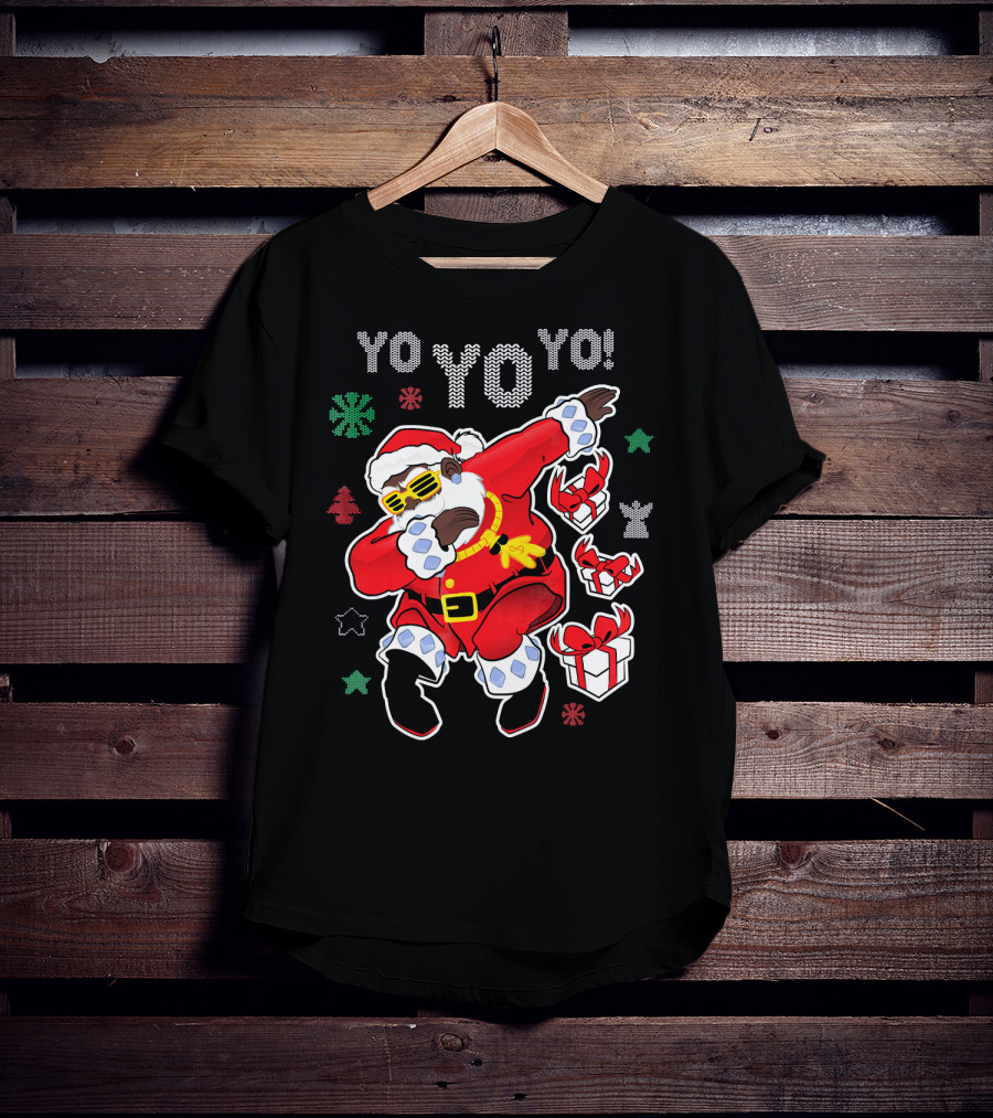 Yo Yo Dabbing Black Santa Claus Christmas Presents T-Shirt
