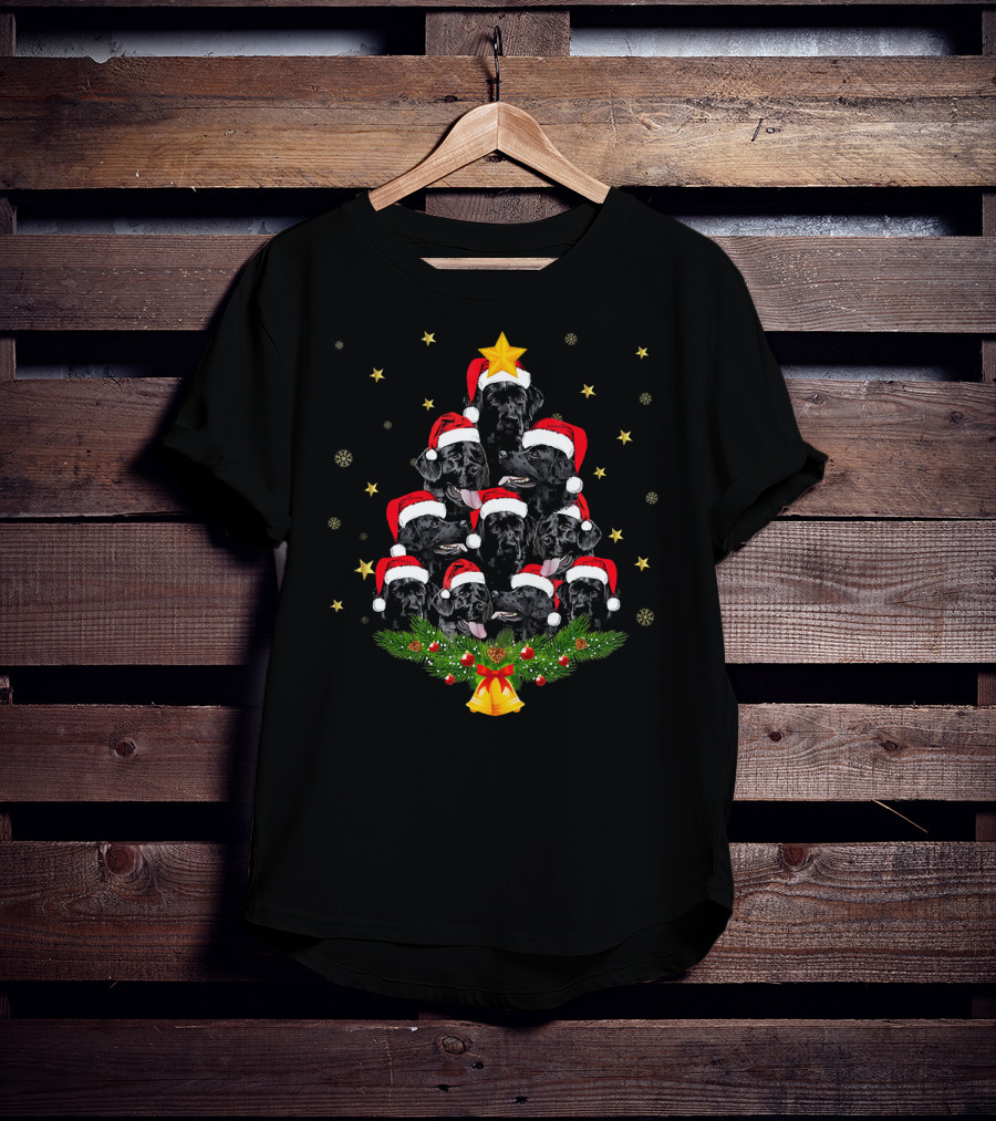 Black Labrador Santa Hats Christmas Tree With Star And Bells T-Shirt
