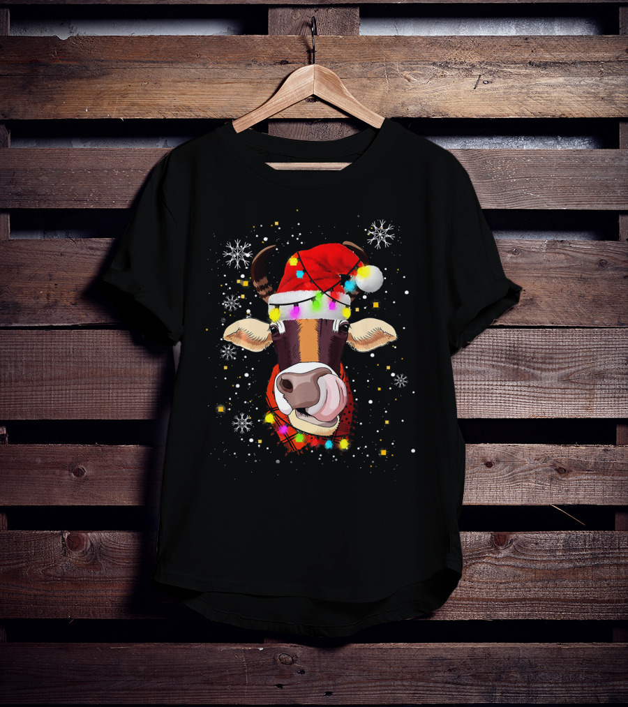 Festive Cow With Santa Hat And Christmas Lights For Animal Lovers T-Shirt