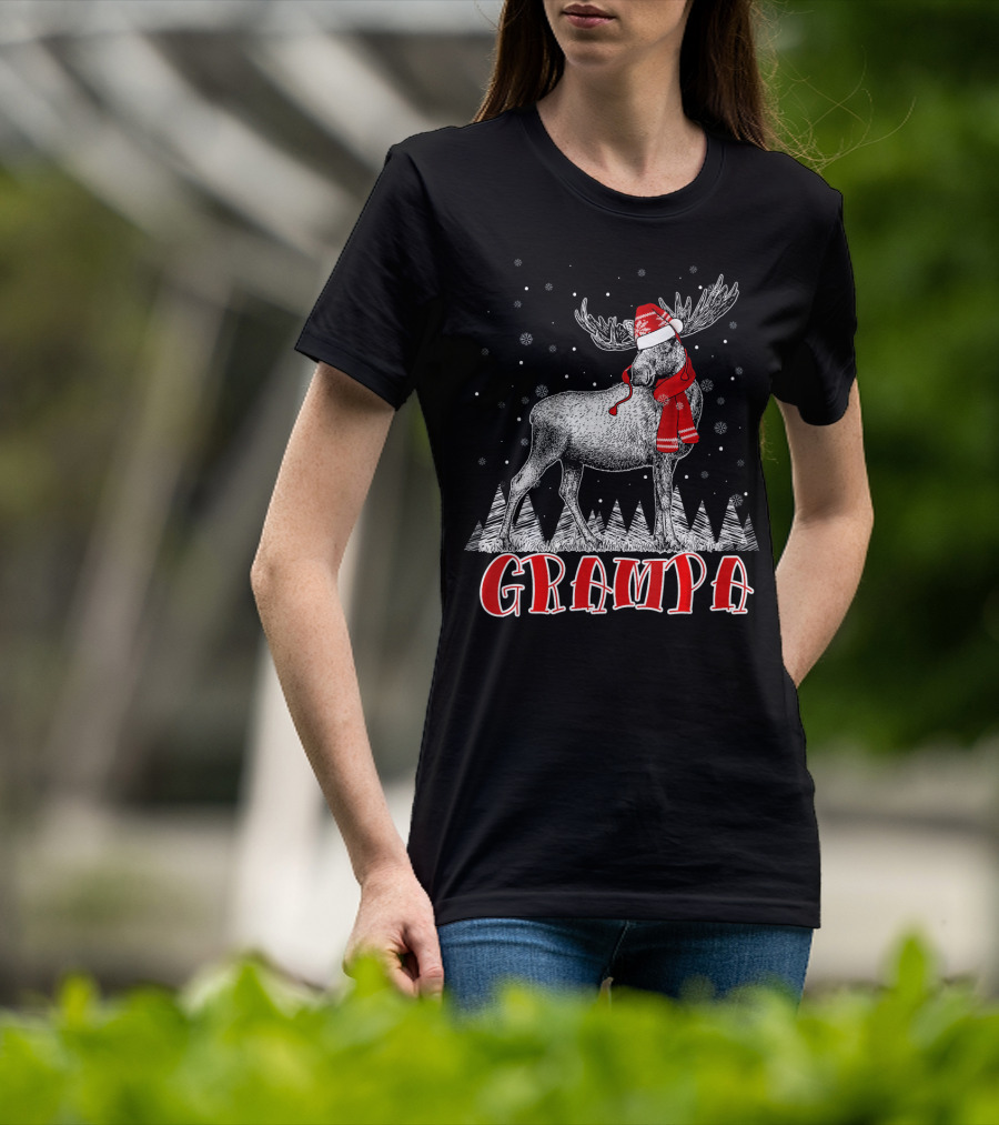 Grampa Moose Santa Hat Family Christmas Matching T-Shirt