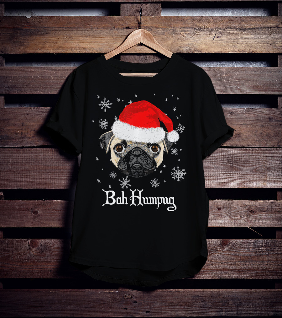 Bah Humpug Funny Christmas Pug Lover Santa Hat Snowflakes T-Shirt