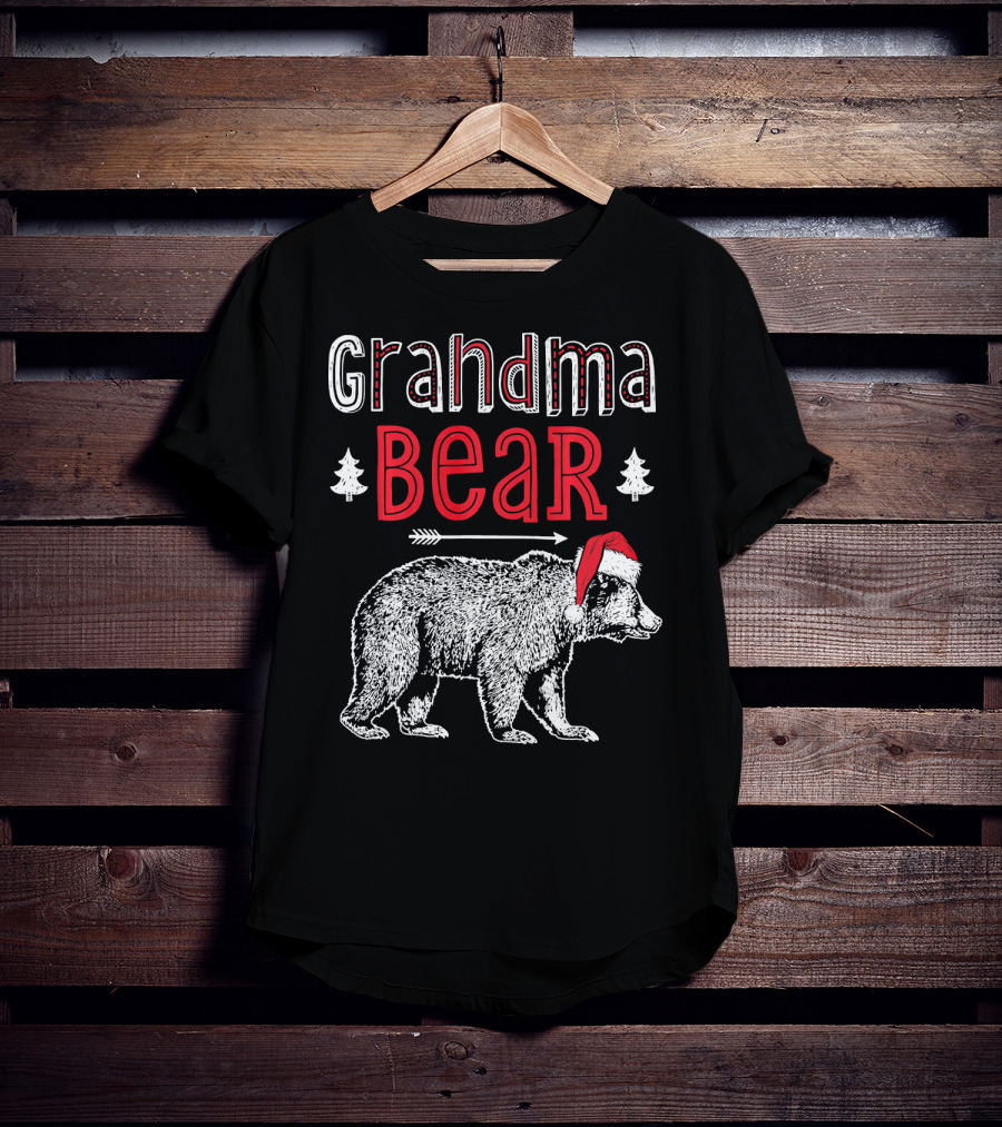 Grandma Bear Christmas Santa Hat Family Holiday Winter T-Shirt