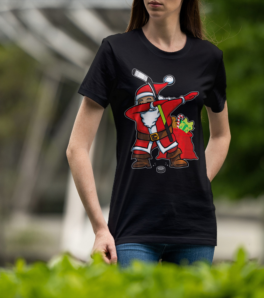 Santa Dabbing With Hockey Stick Christmas Hip Hop With Gifts And Hockey Puck T-Shirt