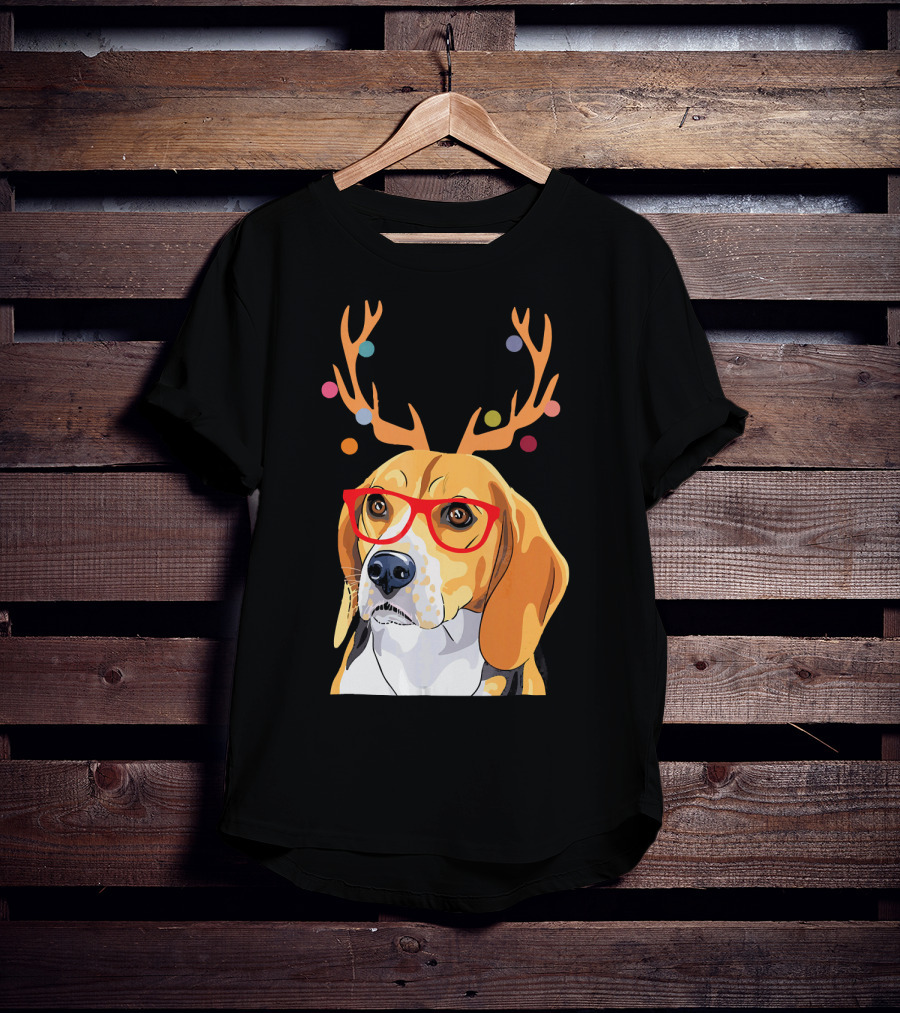 Beagle With Christmas Antlers And Red Glasses T-Shirt