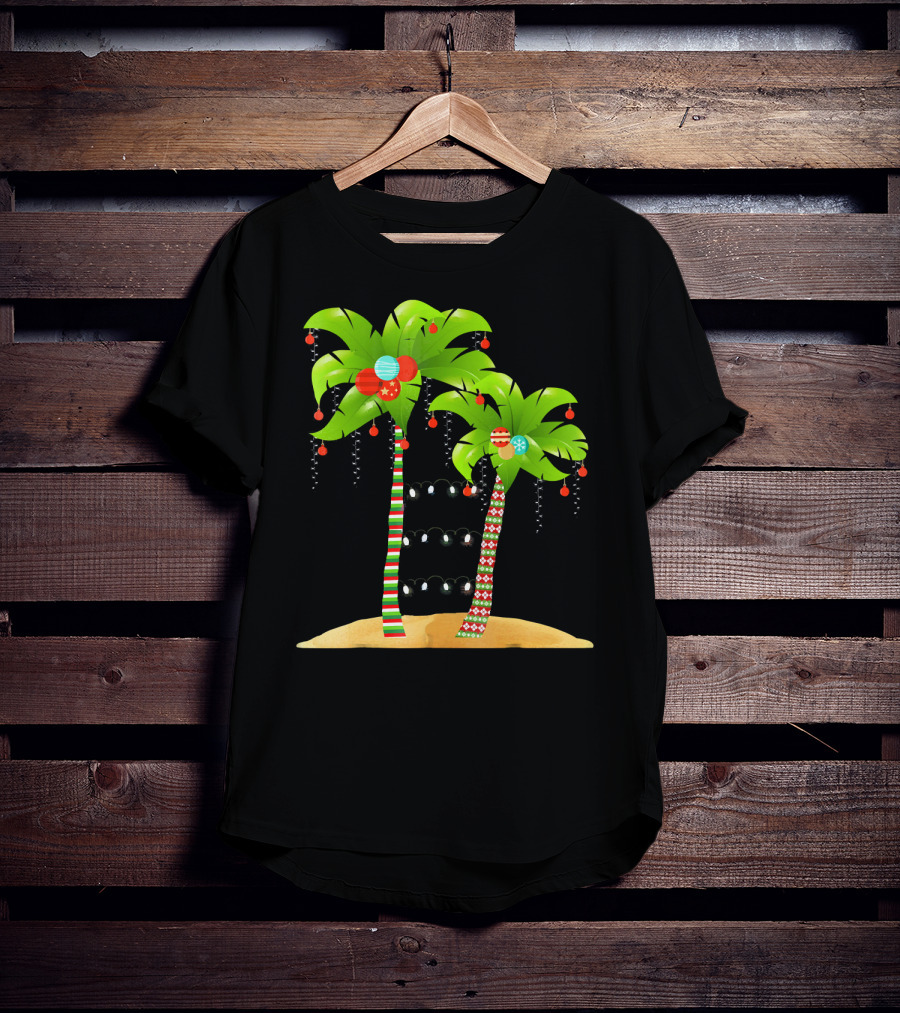 Christmas Tree Palm Mele Kalikimaka Palm Trees With Ornaments And Lights T-Shirt