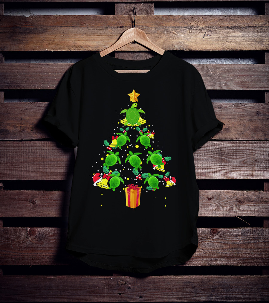 Sea Turtle Christmas Tree With Star Hat And Gift Box T-Shirt