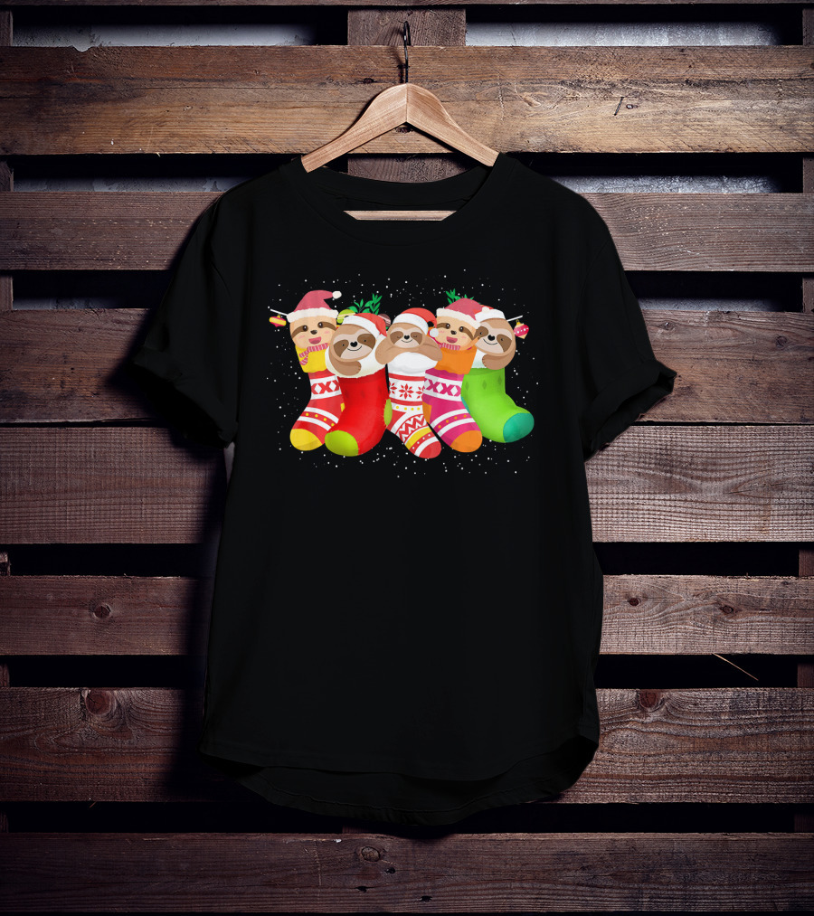 Cute Sloth Christmas Socks Xmas Mer Snuggly Festive Stockings T-Shirt