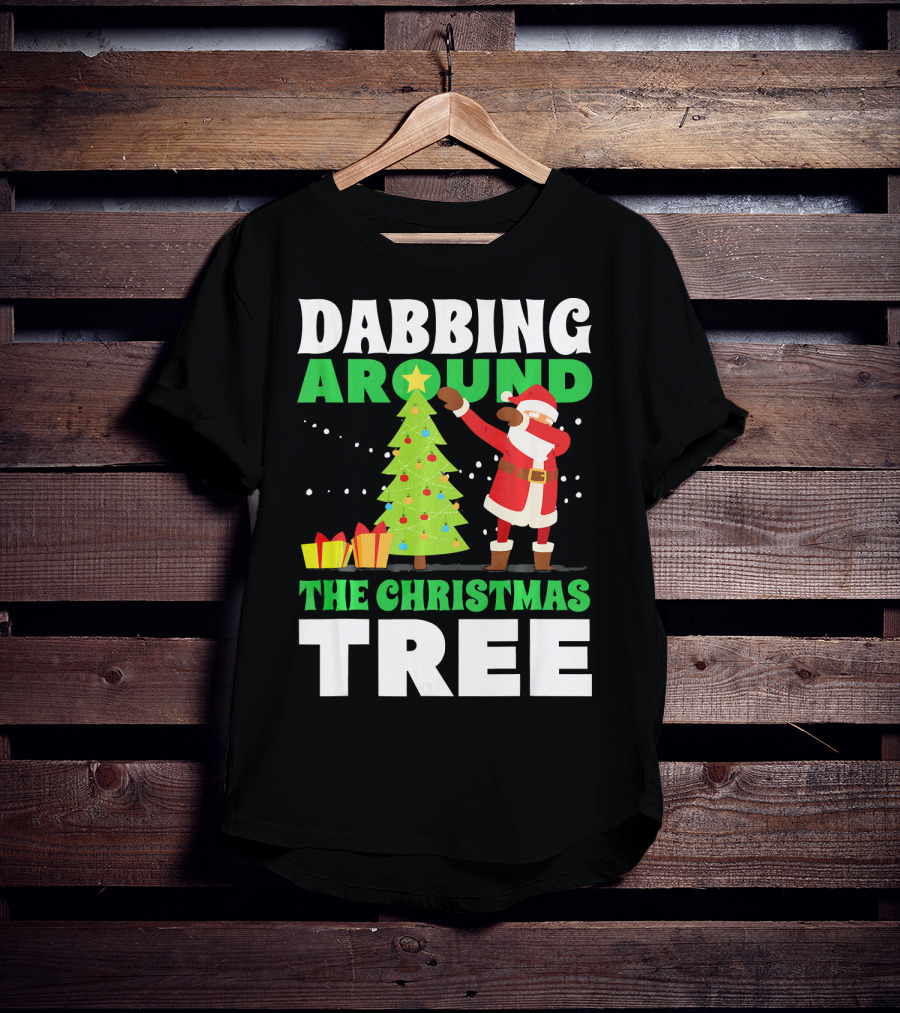 Dabbing Around The Christmas Tree Kris Kringle Merry Christmas San T-Shirt