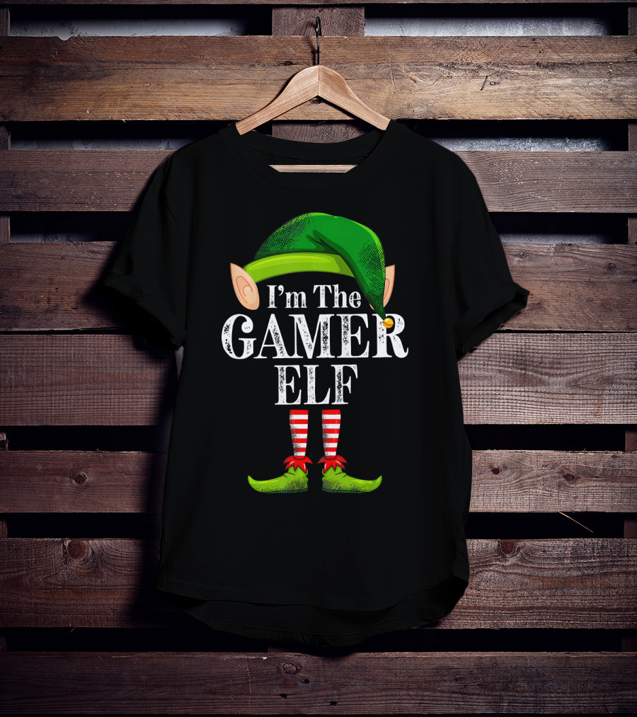 I'm The Gamer Elf Christmas Green Hat Striped Red Socks T-Shirt