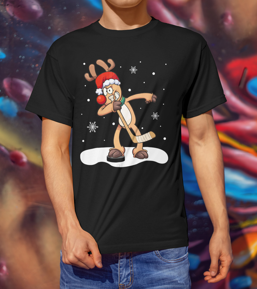 Funny Dabbing Reindeer Playing Ice Hockey Xmas Snowflakes T-Shirt