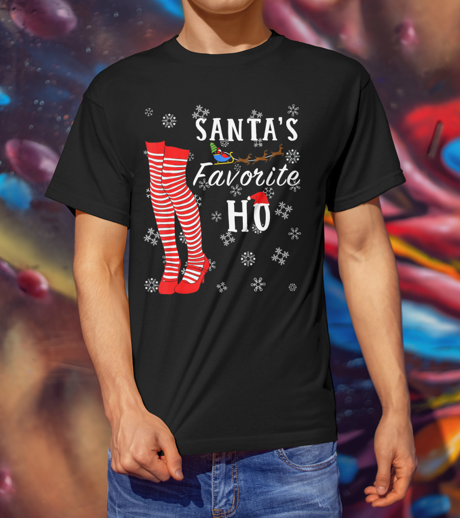 Santa's Favorite Ho Red Striped Stockings Snowflakes Sleigh T-Shirt