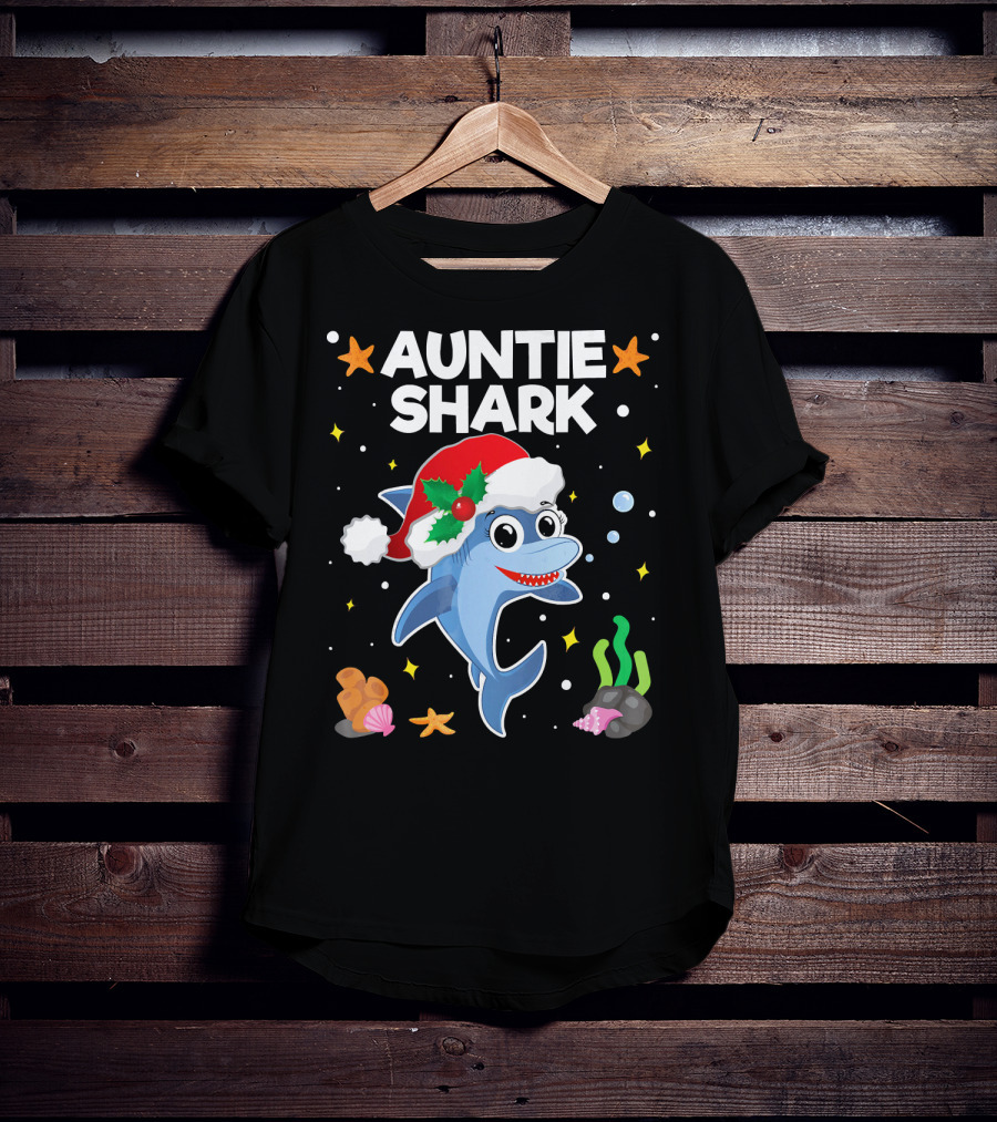 Auntie Shark Santa Claus Christmas Underwater Fun T-Shirt
