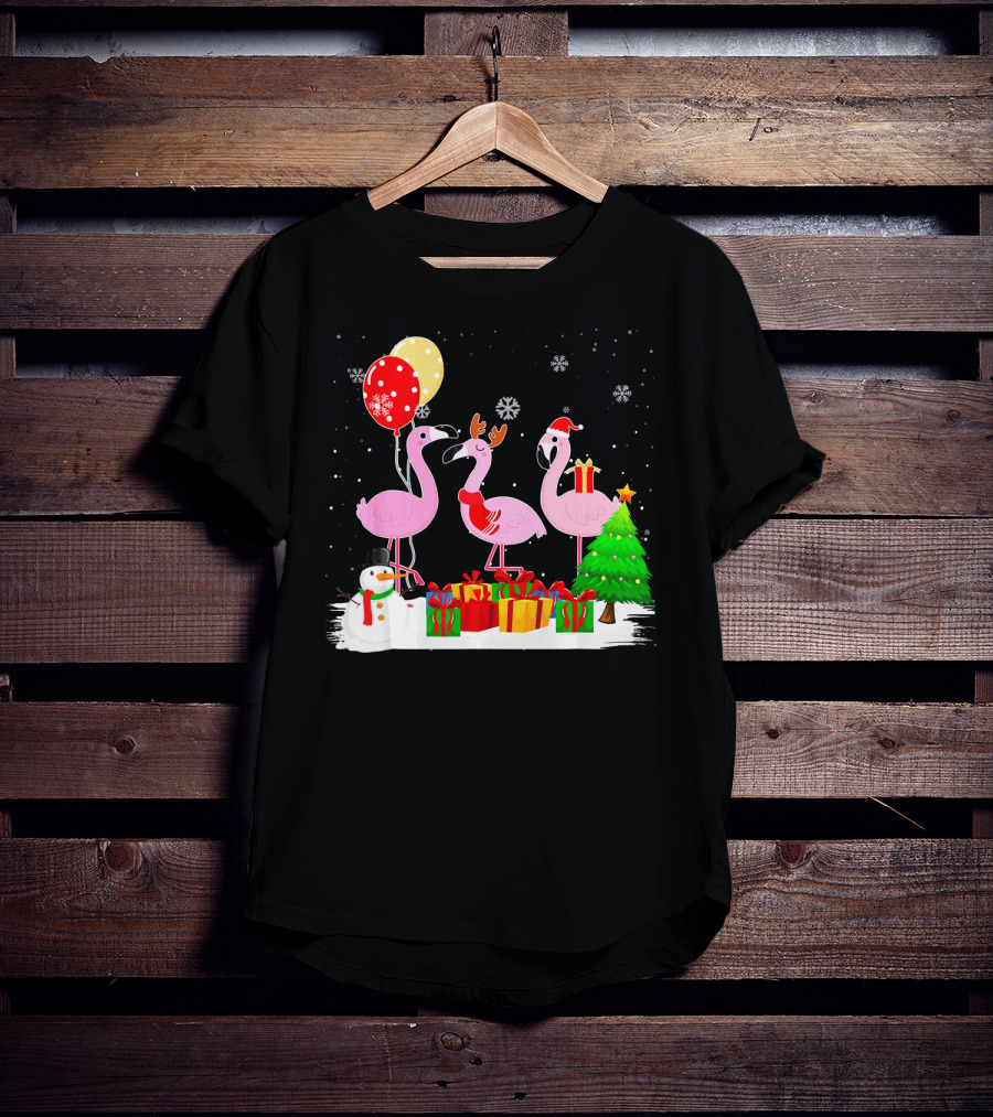 Three Flamingos Xmas Santa With Christmas Tree Presents Snowman Balloons T-Shirt