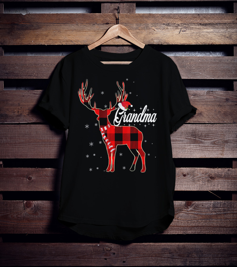 Grandma Reindeer Plaid With Santa Hat And Snowflakes T-Shirt