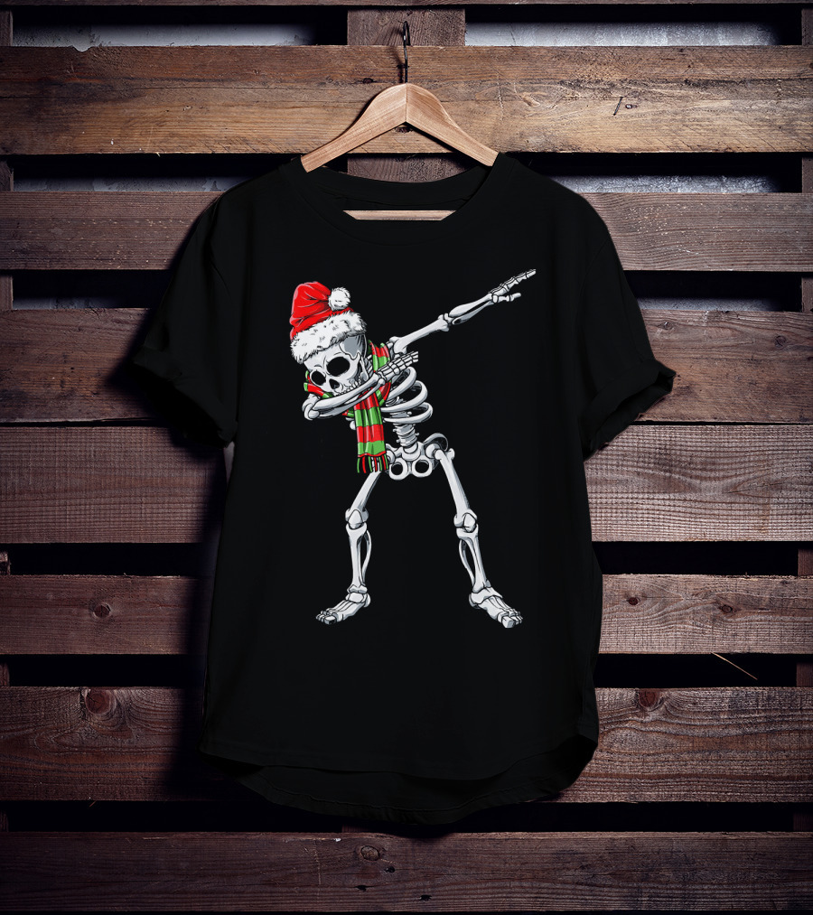 Dabbing Santa Skeleton Christmas Hat And Scarf T-Shirt