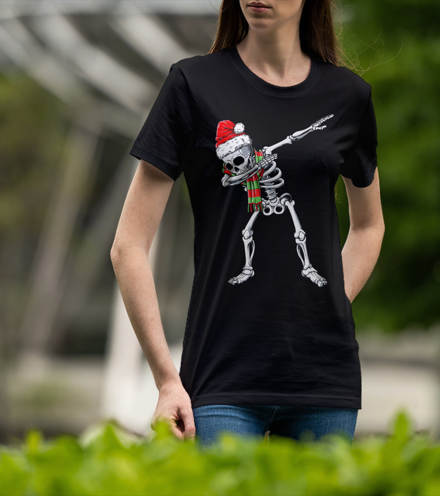 Dabbing Santa Skeleton Christmas Hat And Scarf T-Shirt